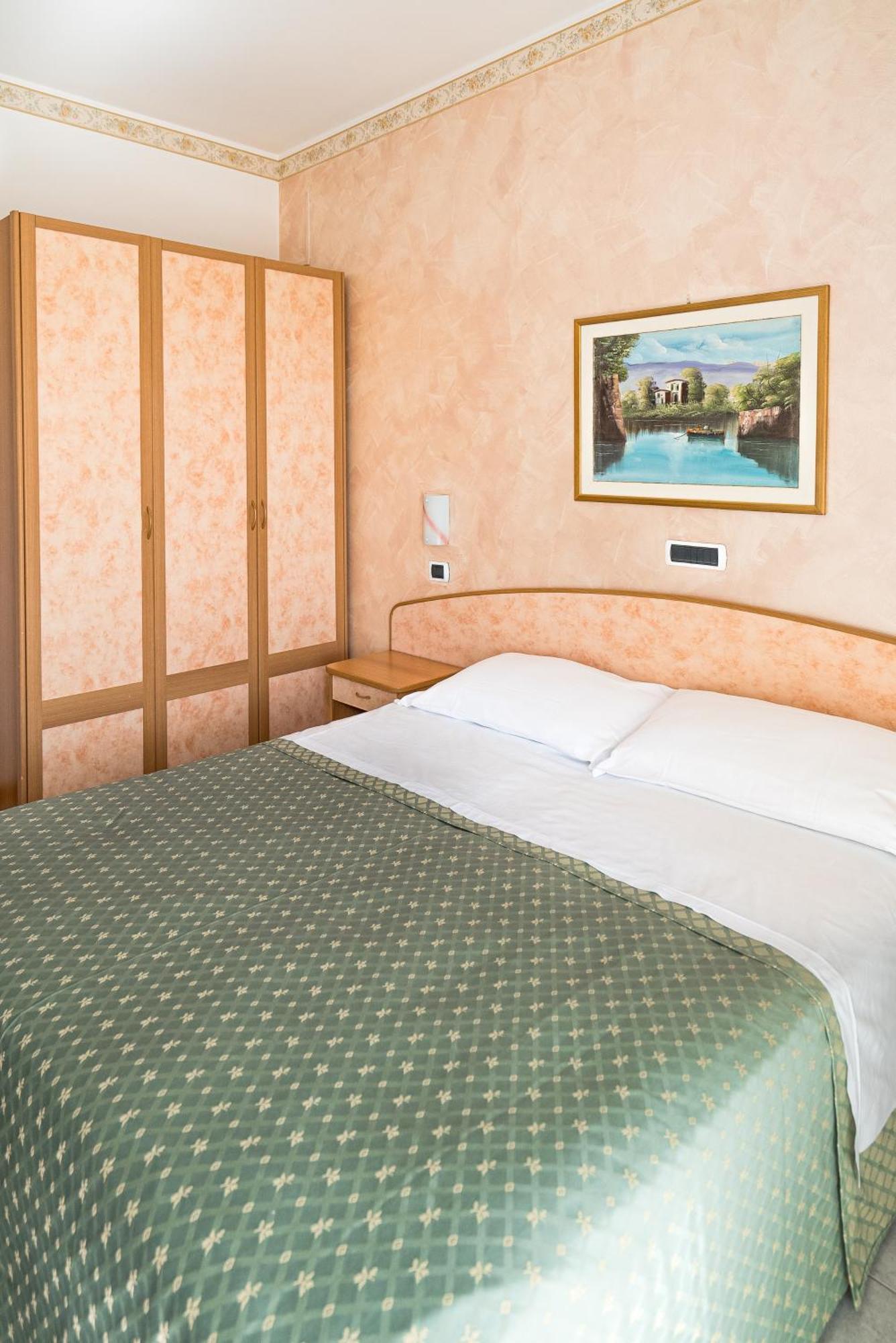 Hotel Joli Alba Adriatica Exterior photo